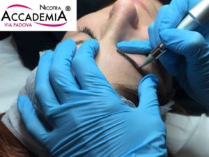 tecnica microblading con penna