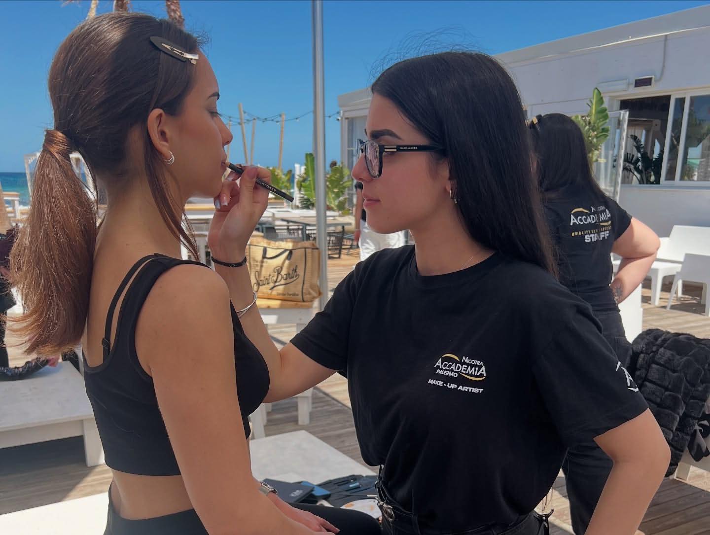 backstage di make up